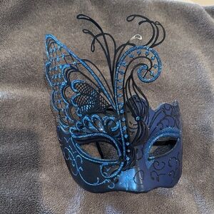 Elegant Blue Masquerade Mask